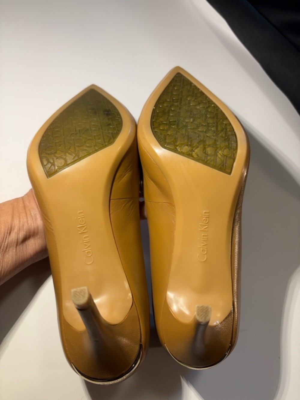Calvin Klein Gayle Pumps Size 8 Tan Pointed Toe Heels Classic - Picture 5 of 7